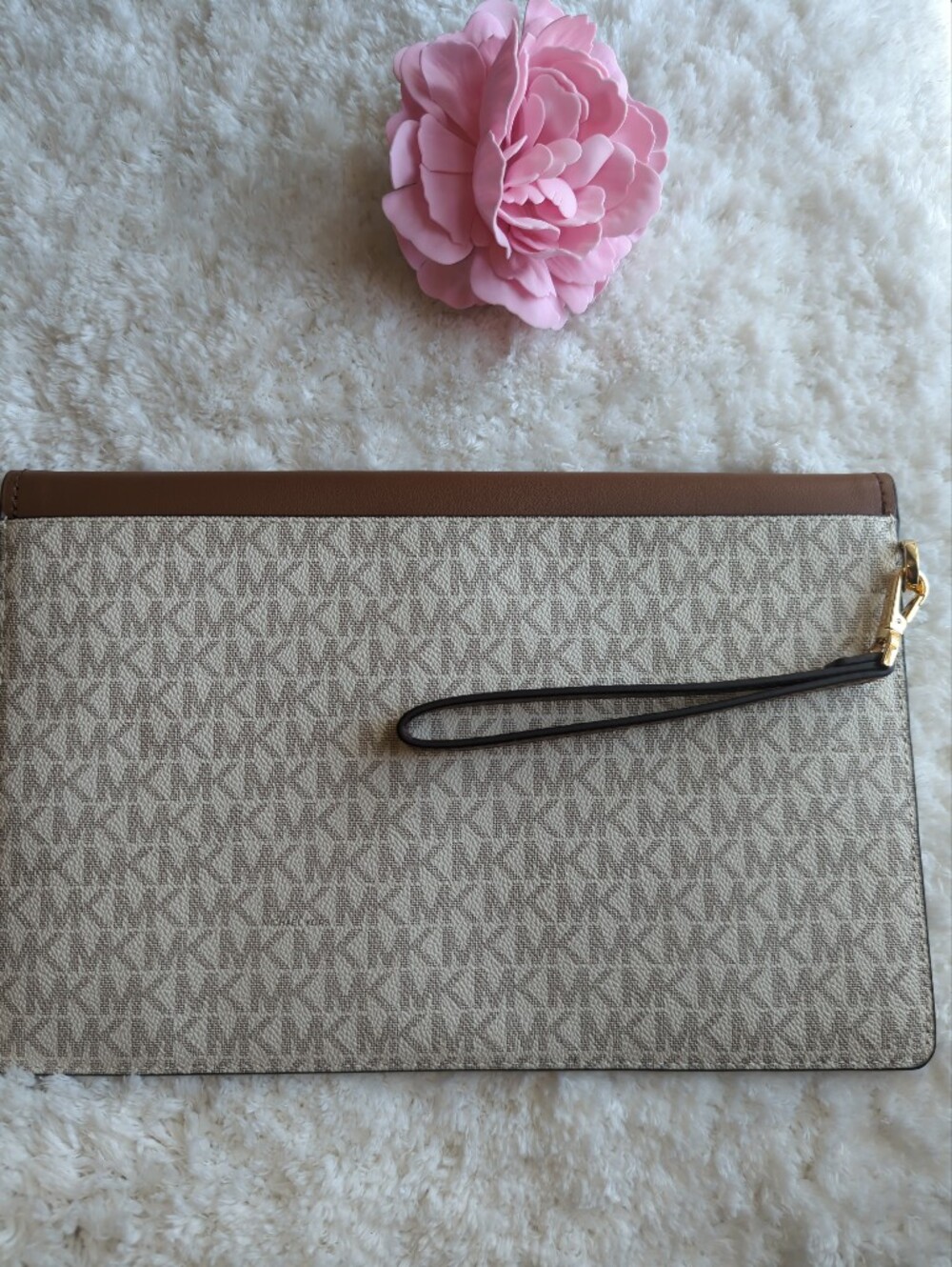 Michael Kors Leather Brown Cream And Beige Monogram Large Wristlet Clutch - Picture 6 of 7